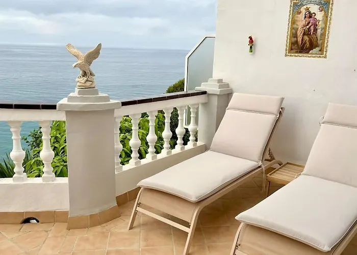 Fantastic Sea Views Sun Lounge *