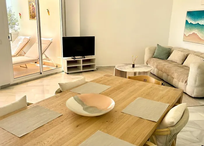 Fantastic Sea Views Sun Lounge Apartment *