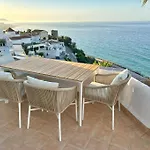 Апартаменты Fantastic Sea Views Sun Lounge